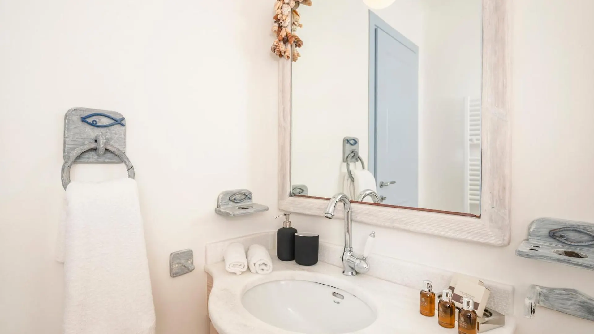 Lunar Villa Glastros  0*, Glastros (Mykonos) اليونان